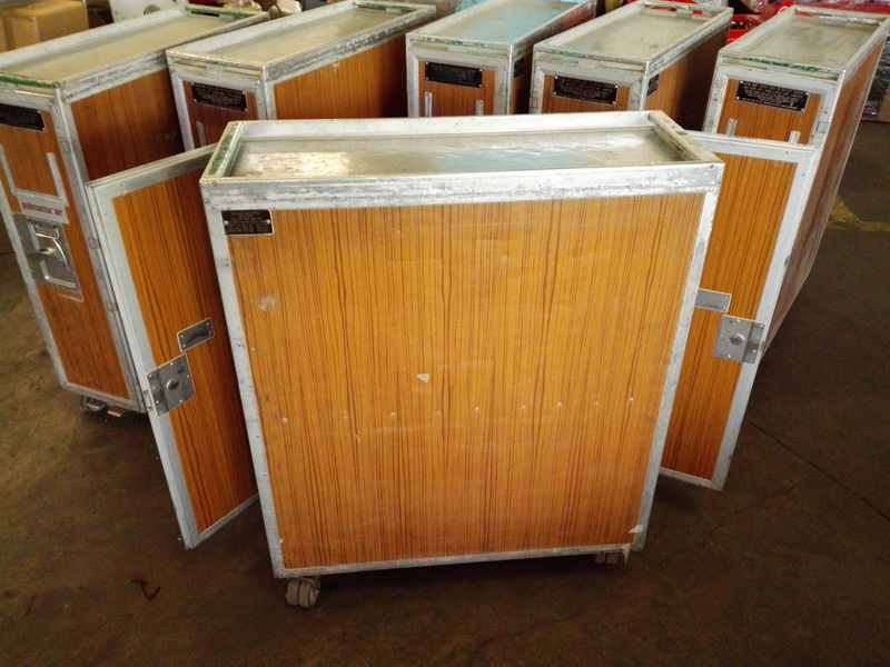 carro servicio avion metal puertas invertidas bandeja max.2_5x27_5 102x84x30_5 (38eu.) 6u